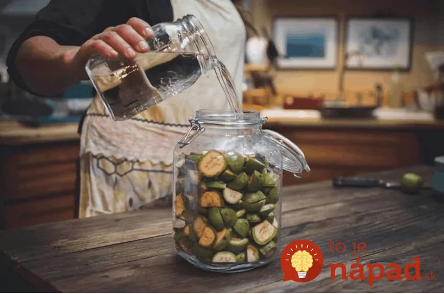 Lekár ukázal jednoduchý cvik, ktorý vráti krčné stavce späť na svoje miesto: Odstráni bolesť a  únavu!