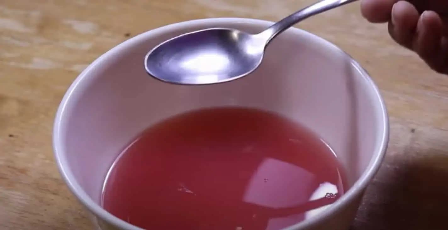 Zbohom dusivý kašeľ a hlieny v prieduškách: Domáci recept vám vyčistí pľúca a prinesie úľavu!