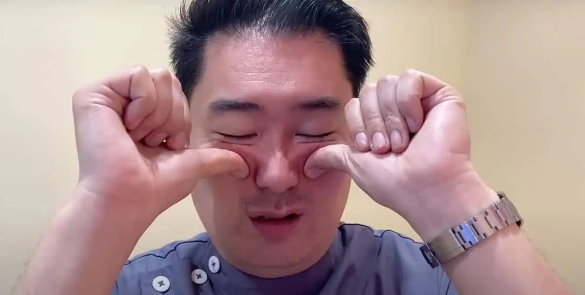 Japonská technika na omladenie tváre: Masážou môžete dosiahnuť vyhladenie vrások!