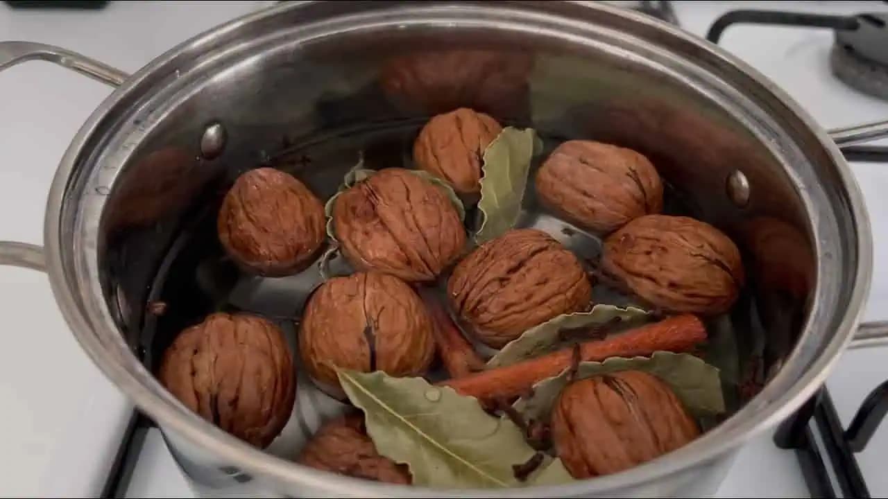 Budete ohromení účinkom: TU je recept, ktorý pomôže zastaviť vypadávanie vlasov a opraví zlú kvalitu!