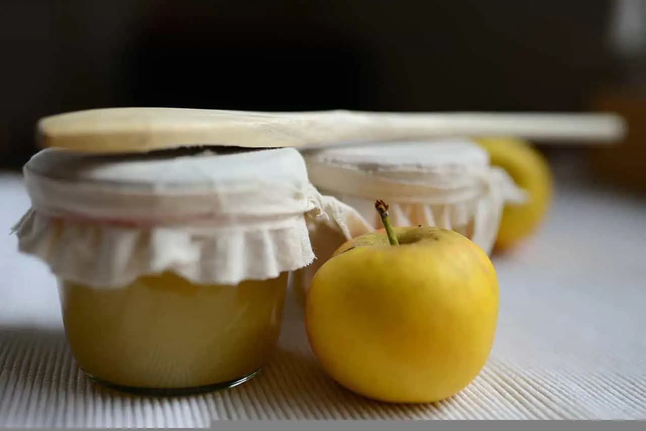 Jablková zmes, ktorá rozpúšťa kilá a čistí organizmus!