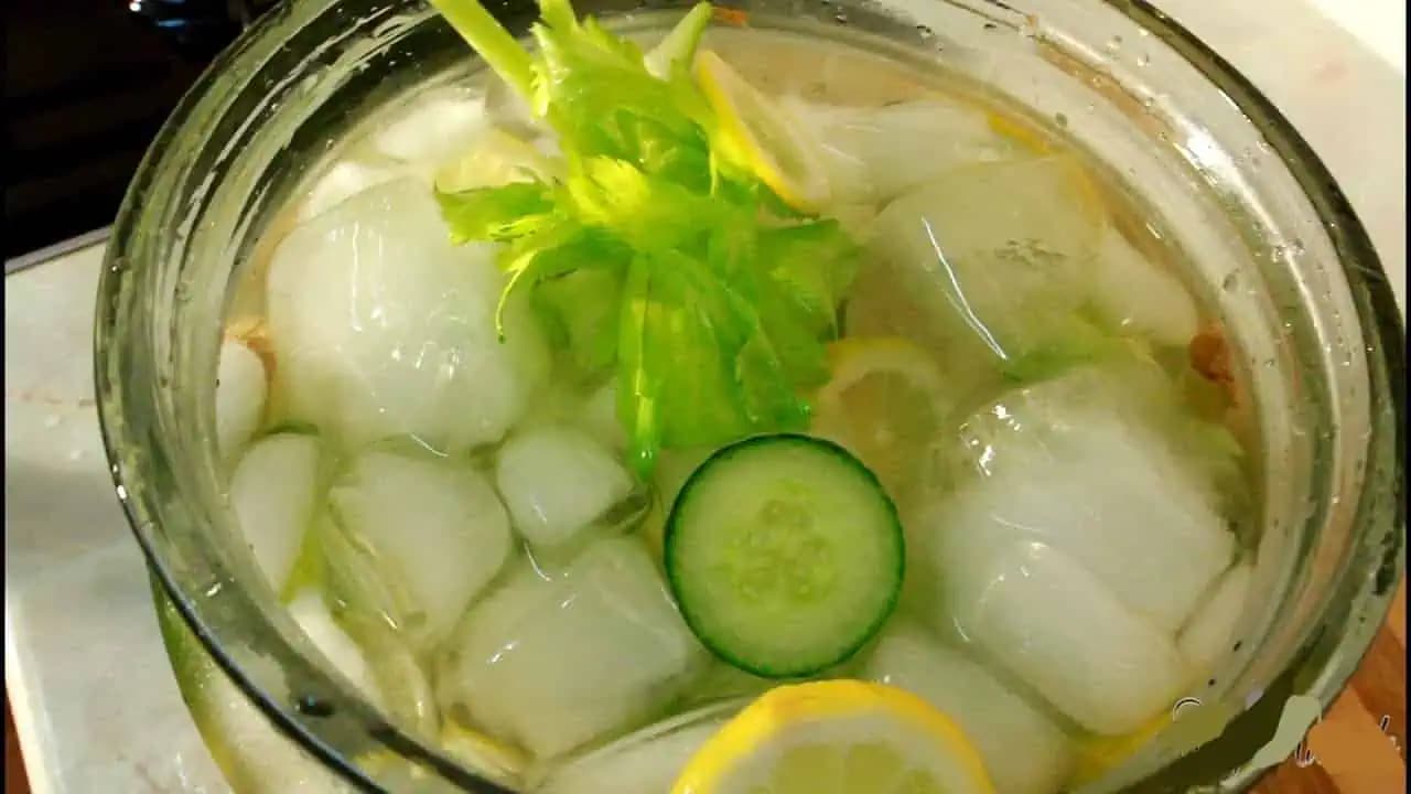 ZELER A CITRÓN znižujú chuť do jedla, roztápajú tuk a čistia črevá od odpadu: Zapíšte si RECEPT!