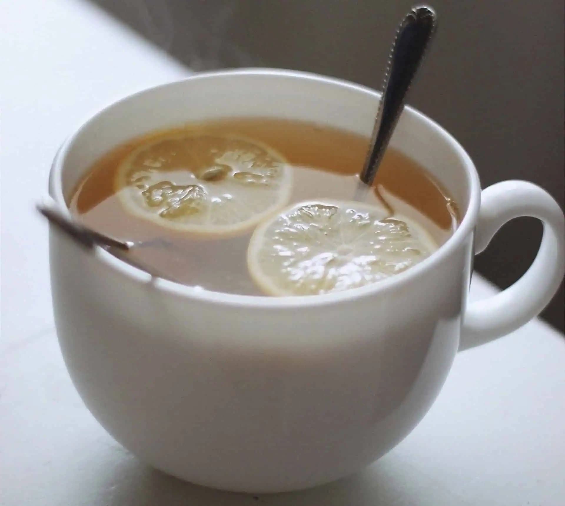 Petržlenový čaj prečistí črevá a odstráni prebytočnú vodu z tela: Bonusom budú určite aj stratené kilá!