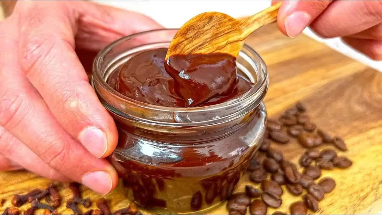 Zabudnite na plešivosť a šedivé vlasy: Tento domáci prípravok odstráni oba problémy!