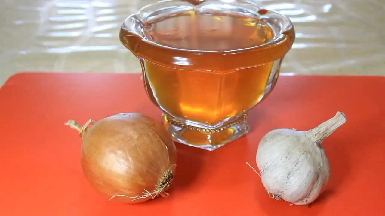 Recept mojej tety tíši najhorší kašeľ a čistí pľúca za 1 noc: Pomôže aj ľuďom, ktorí roky fajčili!