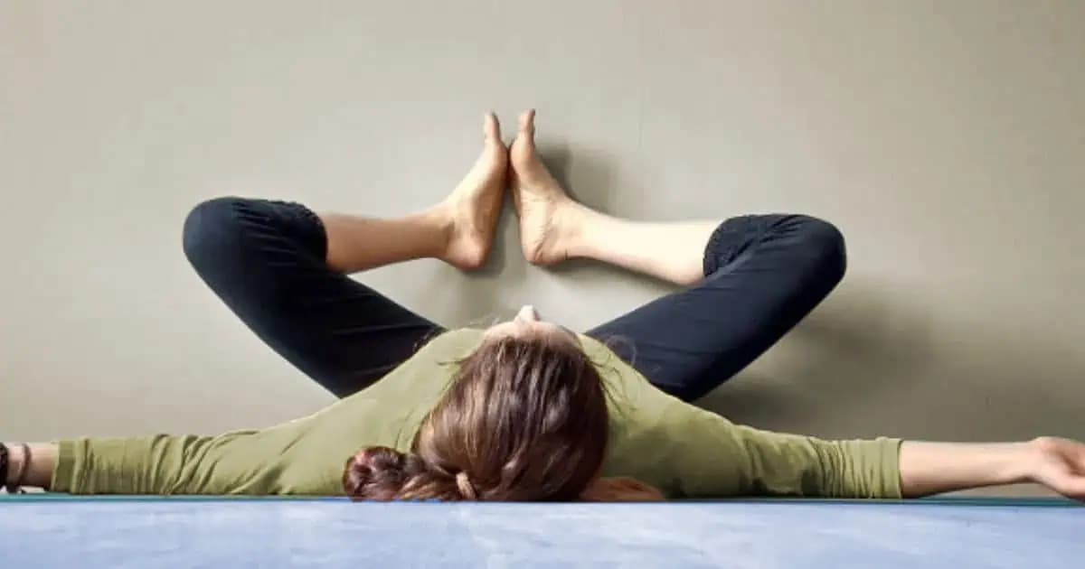 Poznáte pilates na stene: Domáca technika, ktorá páli špeciálne tuk na bruchu a KONEČNE vám pomôže schudnúť!