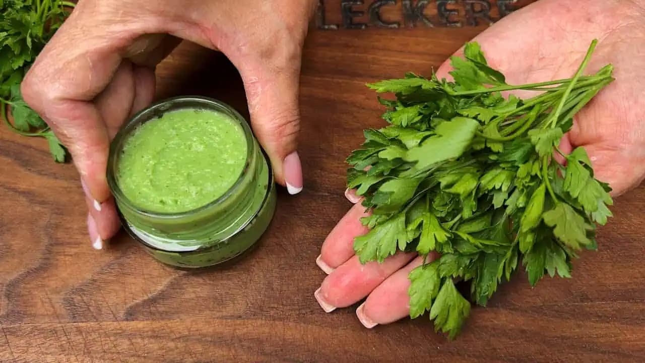 S týmto krémom moja babička vyzerá o 10 rokov mladšie: Najlepšia kolagénová maska!