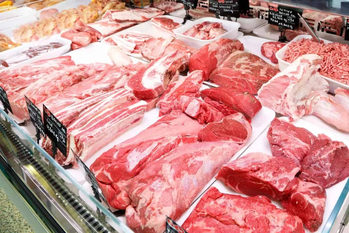 Najhorší druh mäsa: Odborník na výživu varuje, aby ste sa mu vyhýbali! Spôsobuje mnohé choroby!