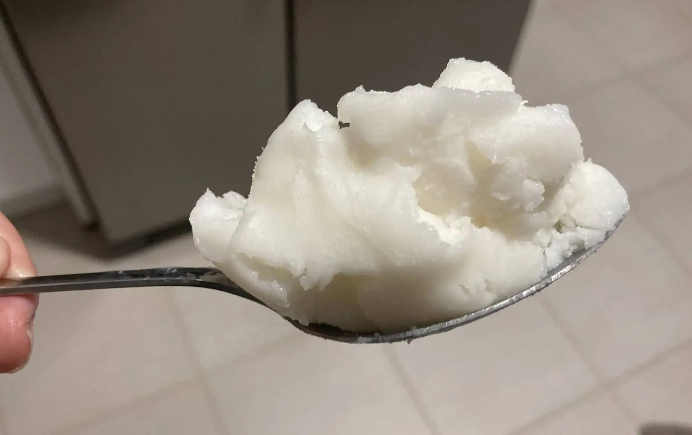 Ako ZLIKVIDOVAŤ kašeľ za 1 noc? Tajomstvo, ktoré ma naučila moja stará mama!