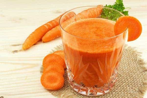 Stačí vypiť 3 poháre denne a funguje ako skutočný čistič čriev. Presný recept v článku!