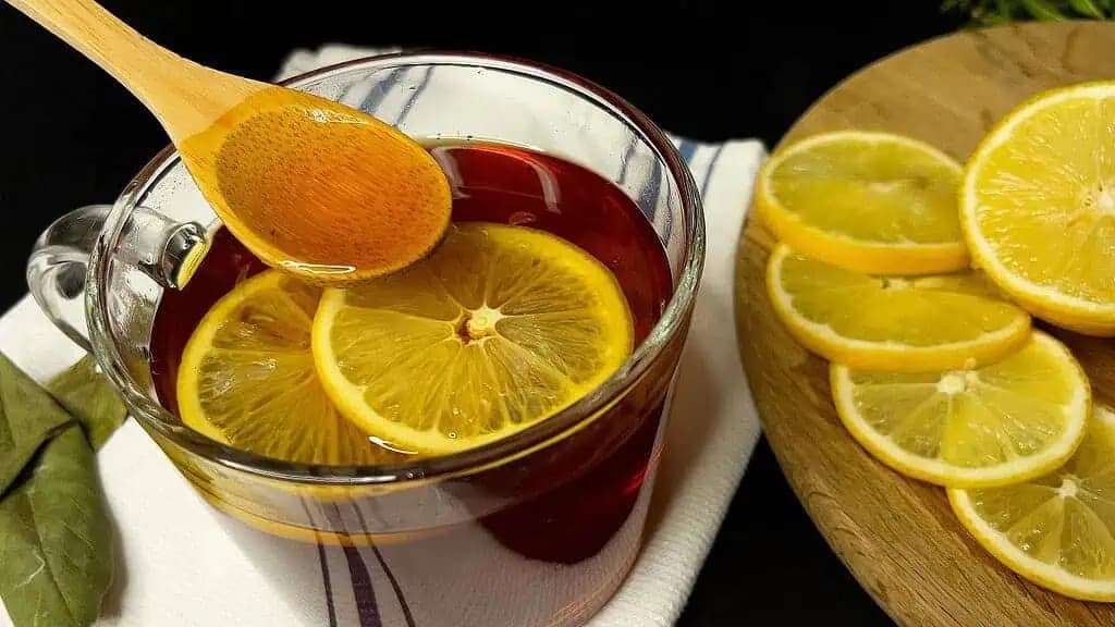 BOBKOVÝ LIST, CUKOR a CITRÓN na kašeľ a pľúca plné hlienu: Už nikdy nedajte z ruky tento RECEPT!