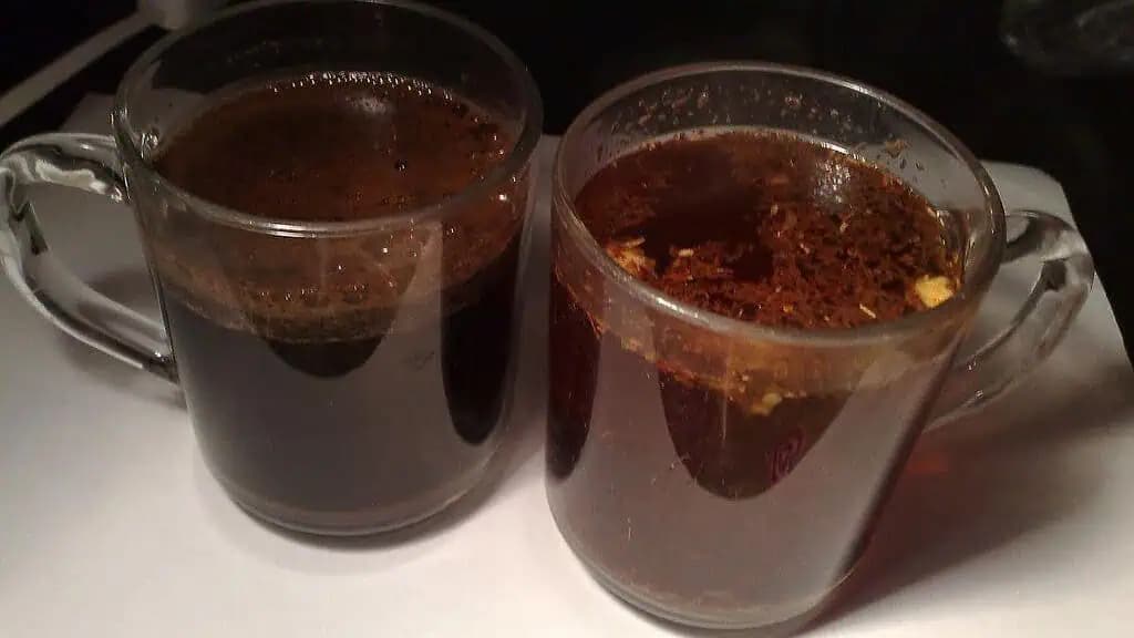 Káva s týmto prídavkom vymetá usadeniny a ODPAD z čriev ako vysávač: Stačí LEN štipka!