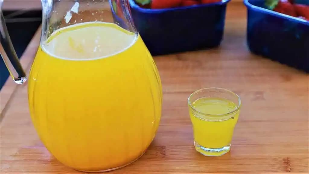 Bojuje proti zápalom v tele, pite každé ráno: RECEPT na zázračný nápoj, ktorý pripravíte za MINÚTKU a vydrží na celý týždeň!