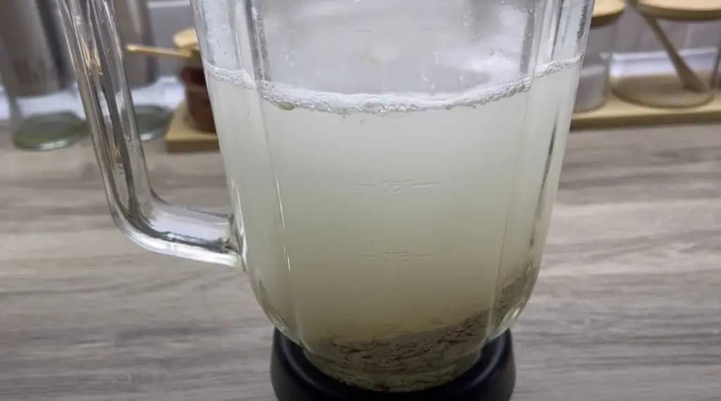 Chcete nadobro spáliť brušný tuk? Pite každý deň tento LACNÝ zázrak – pomáha na obezitu, nespavosť a choroby srdca!