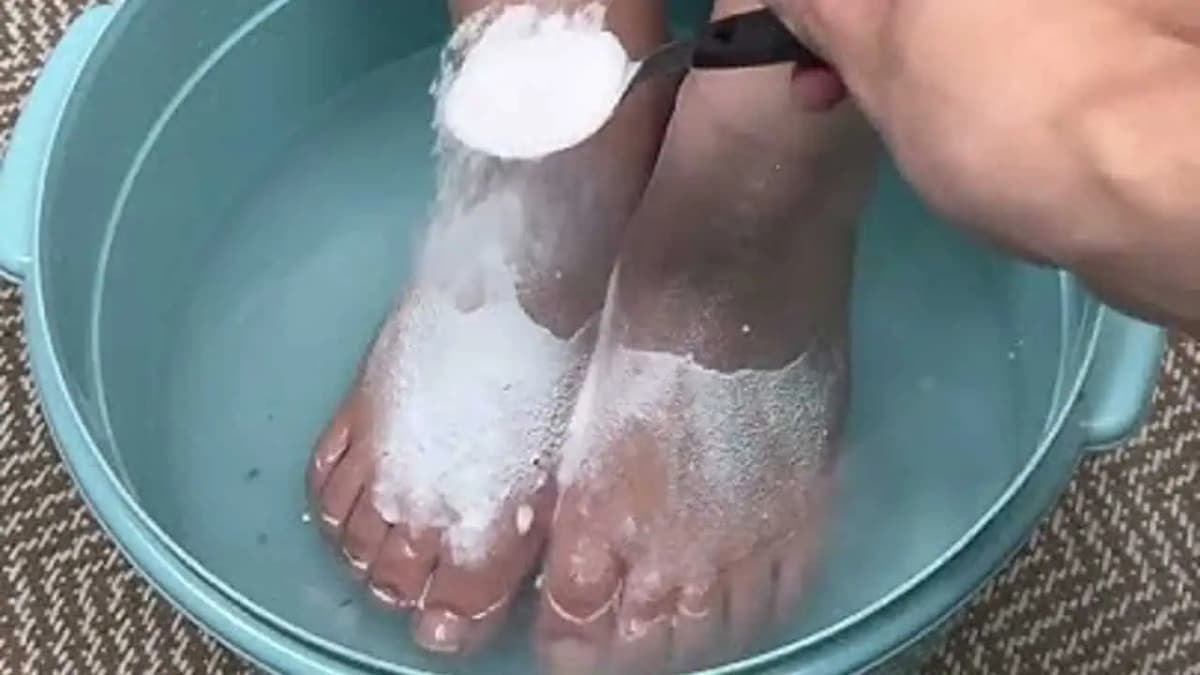 Použite sódu bikarbónu na nohy a sledujte čo sa stane: Účinok, za ktorý budete vďační!
