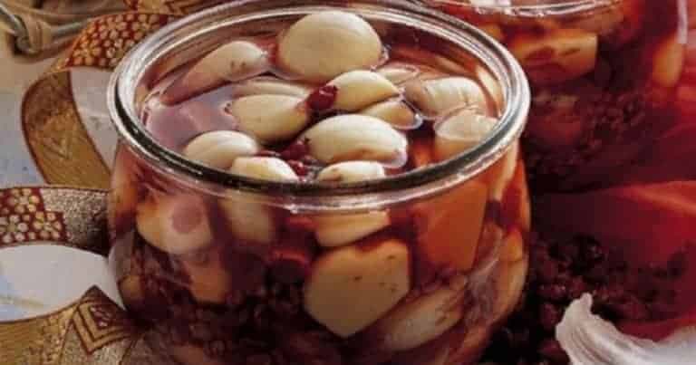 Nemusíte utekať do lekárne, toto je dar z nebies: Cesnaková zmes likviduje vírusy, čistí cievy a krvný tlak vráti do normálu!